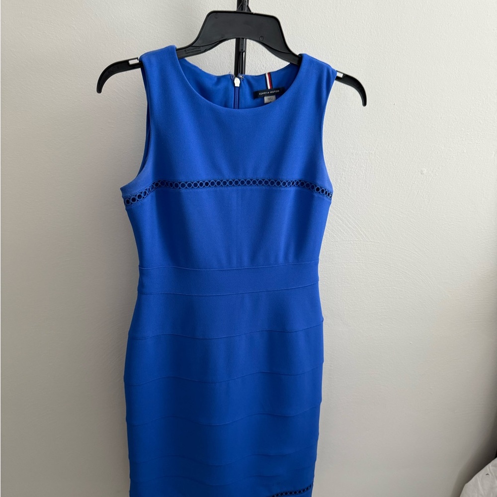 Elegant Blue Sleeveless Dress